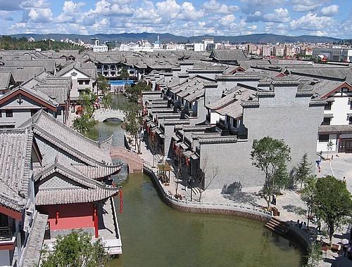 “比卡车更实用,比跑车更迅速”,特斯拉Cybertruck越野旅行车即将开启全国巡展